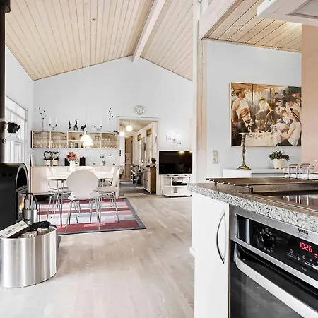 Tatil Evi Lovely New Near Forest And Town Hals