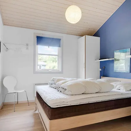 Tatil Evi Lovely New Near Forest And Town Hals