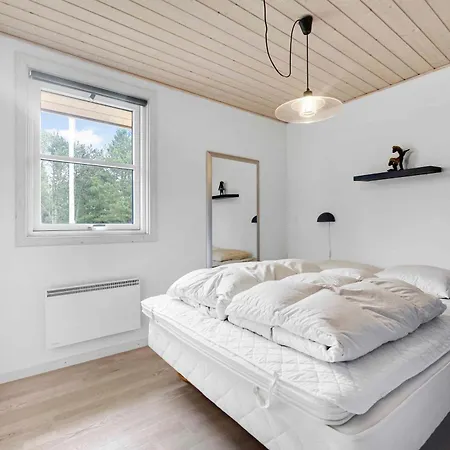 Tatil Evi Lovely New Near Forest And Town Hals